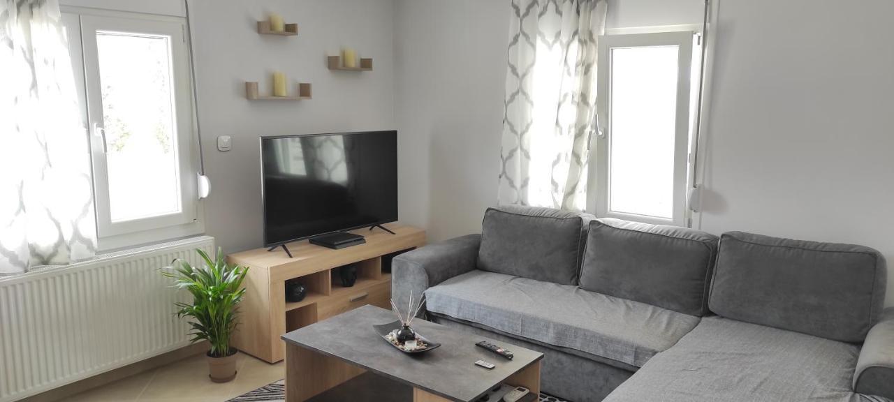 Spiros - Full Renovated House 2022 Leilighet Mármaron Eksteriør bilde